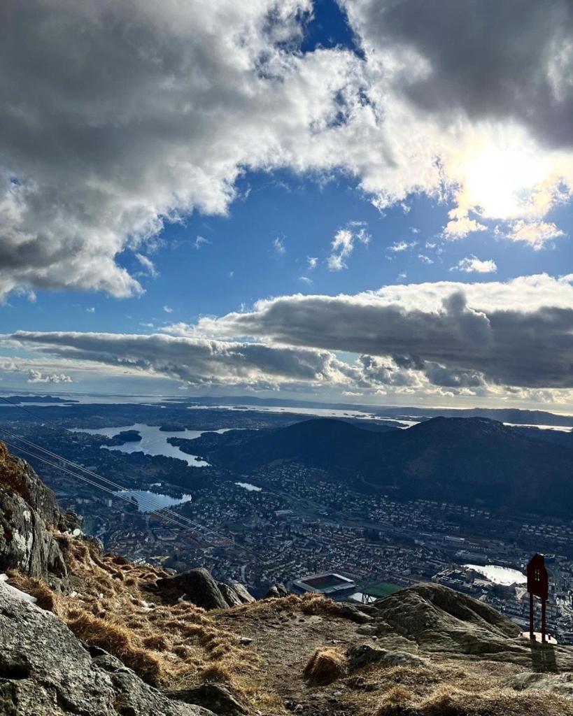Spacious And Beautiful Apartment In Bergen With Free Parking المظهر الخارجي الصورة